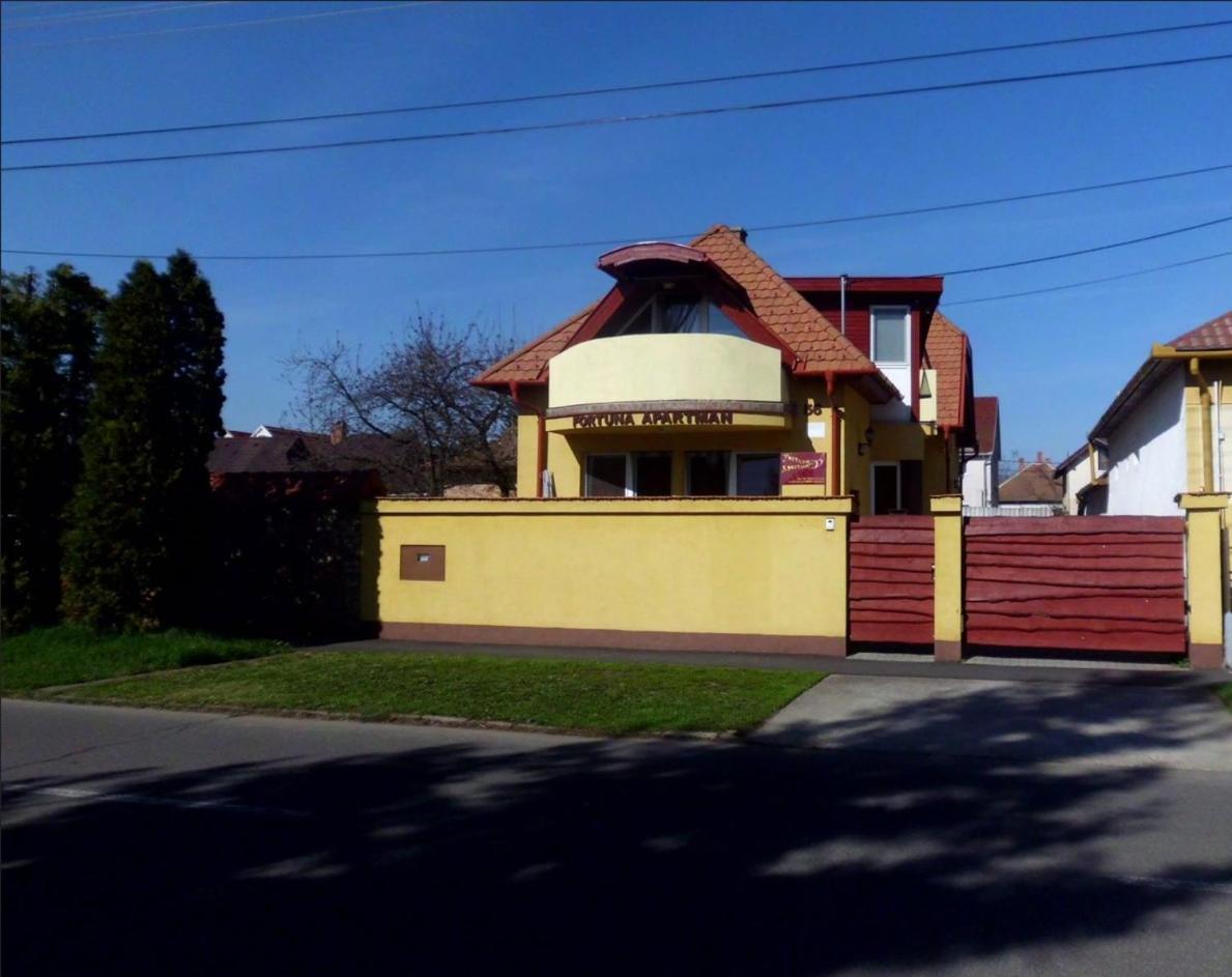 Fortuna Apartman Hajdúszoboszló Buitenkant foto